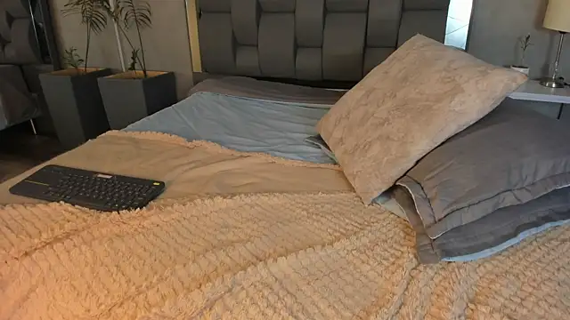 Charlie___Musk webcam