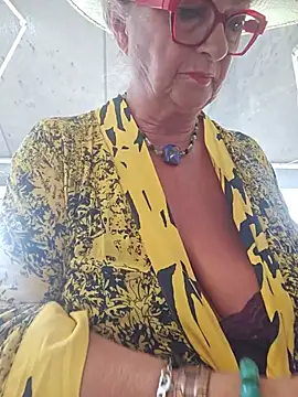 Hot-Muci live cam on StripChat