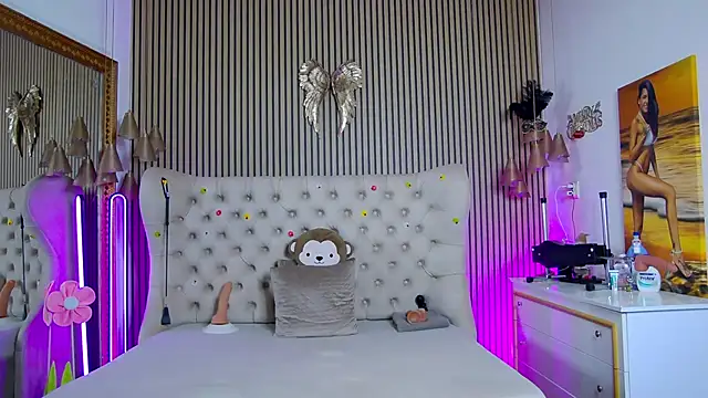 PlayfulShow webcam