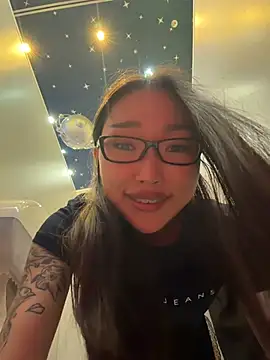 trytomakememoam webcam