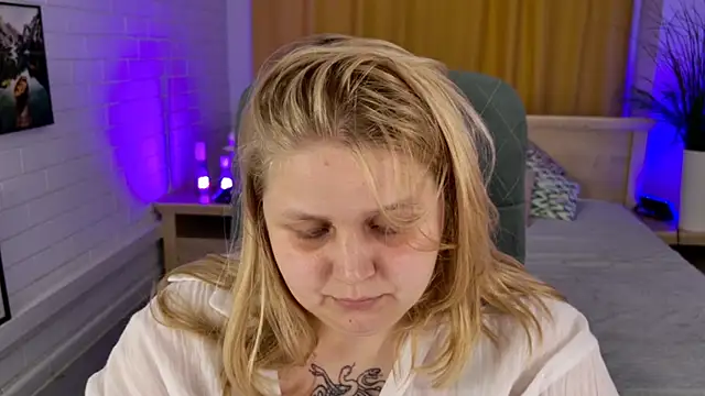 SladaDell live sex cam
