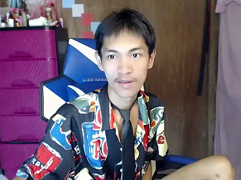 riks_tyler live cam on StripChat