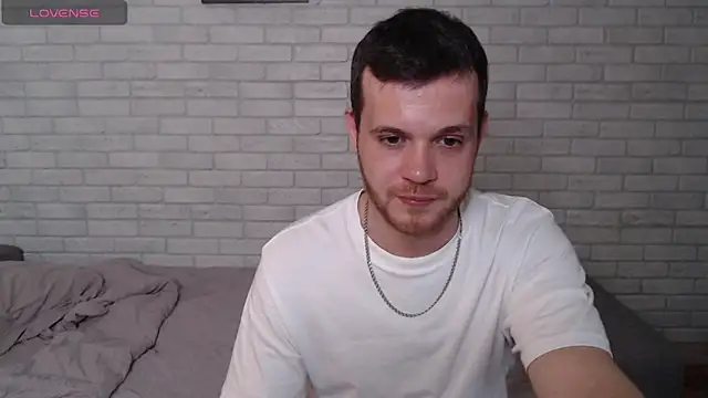 Alexxx_horny live cam on StripChat
