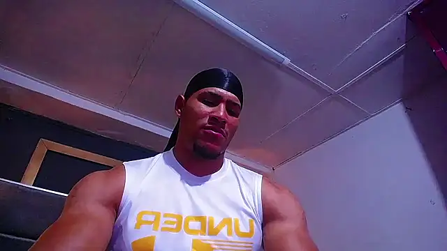 teddyfit19cm live cam on StripChat
