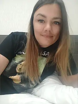 KrissSexi live cam on StripChat