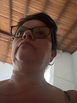 Sharongirl07 live cam on StripChat