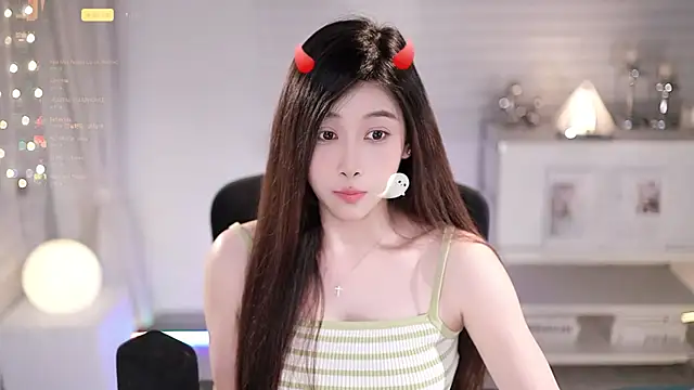 SleepArtist live cam on StripChat