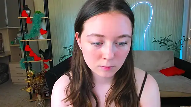 AlluringLookk webcam