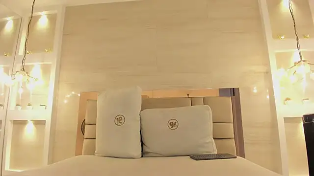 chloe_murray webcam