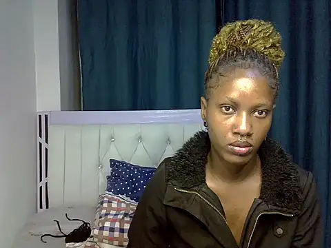 Prettyluxee webcam