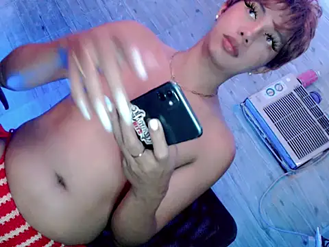 Angel_foxxxxx live cam on StripChat