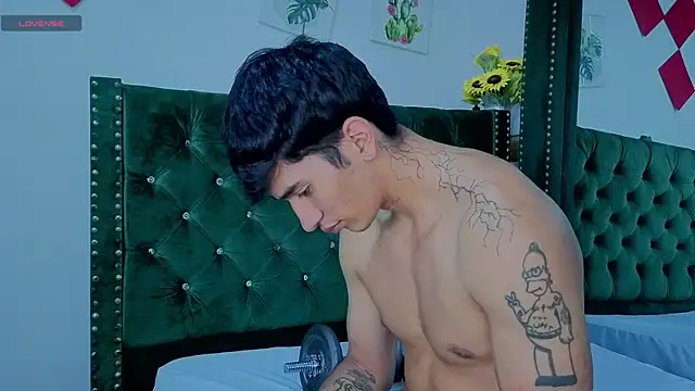 Zayn_Moretti webcam