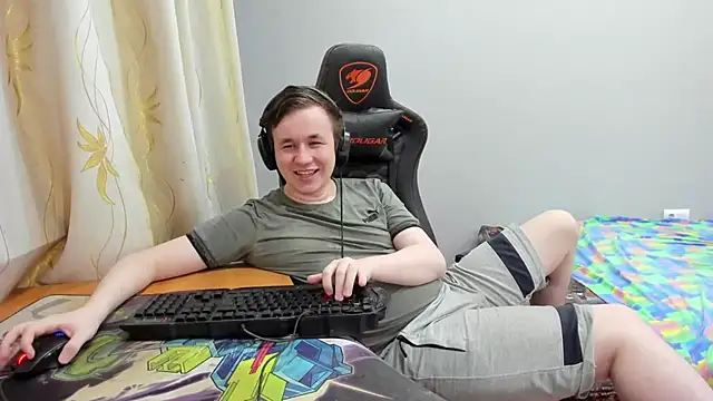 iliaskrislove live cam on StripChat