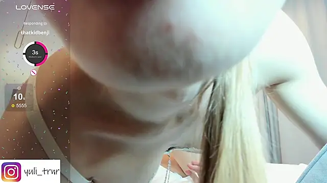 July_Terner live cam on StripChat