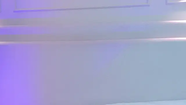 NaomiKlarc webcam