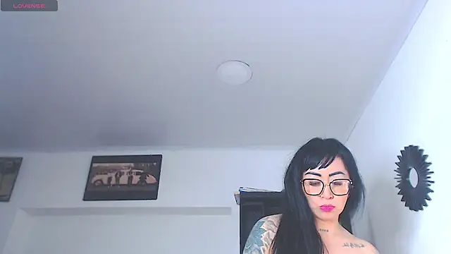 Vicky_hotmilf webcam