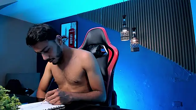 Boss_Domiinator webcam