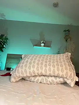 YariRose webcam