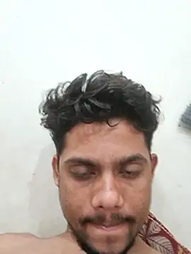 ProperCoach18 live cam on StripChat