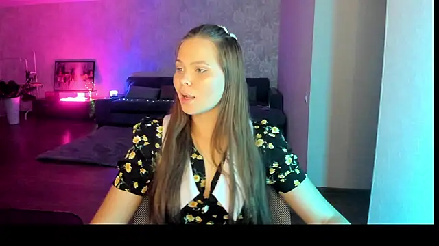 Kira_love_81 webcam