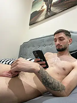 Juliann69Ramiro live cam on StripChat
