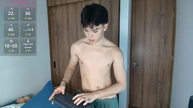 luandy_1 live cam on StripChat