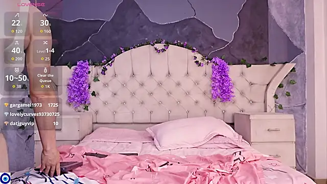 LunaAndDantee_ webcam