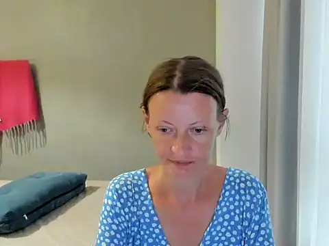 VelvetZara live cam on StripChat