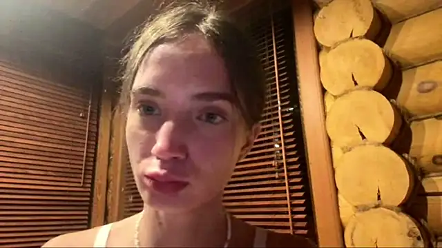 EllaLean webcam