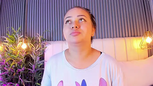 AnaisClark webcam