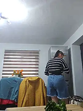 IsabelleCraft live cam on StripChat