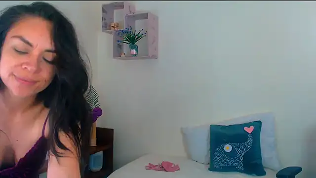 LATINGODDESS_X live cam on StripChat