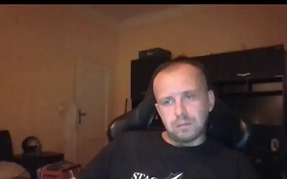 MrWhitePL live cam on StripChat