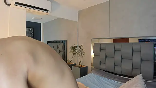 Charlie___Musk live cam on StripChat