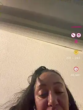 pichyprettypussy (F milf) - Titts out rest of Stream & asshole peek