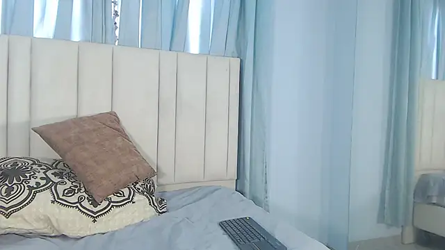 Sallydickinson webcam