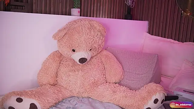 MiaTorres4 webcam