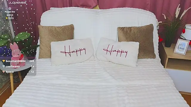 EmilyCuper_ webcam