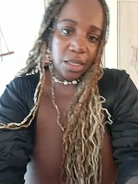 Adrilovechocolate webcam
