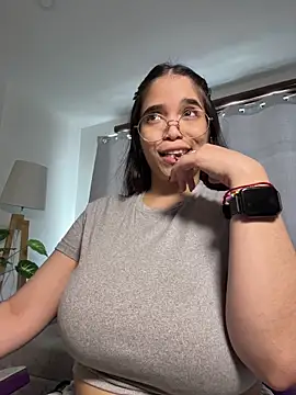 tati_reyess webcam
