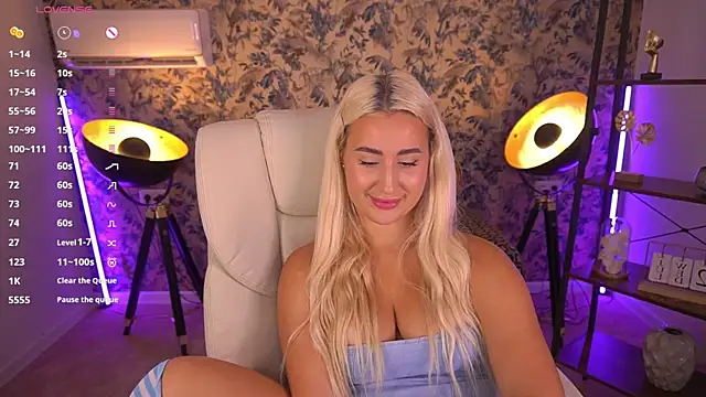 LiaBrazzerr webcam