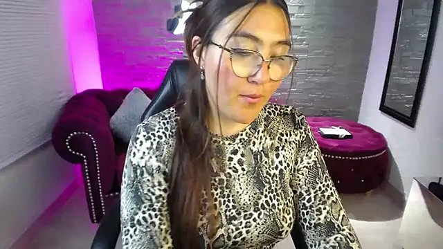 conniejames_m webcam