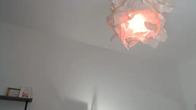 VivianMarble webcam