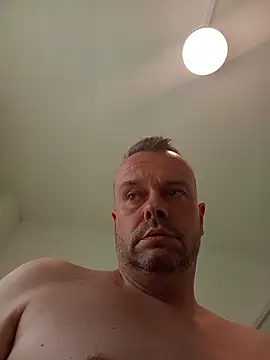 Sexboymika webcam