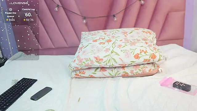 hornybarelylegalgirl webcam