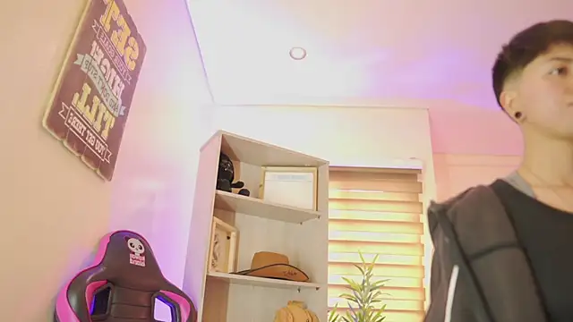tommy_blue webcam