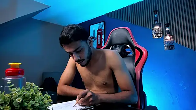 Boss_Domiinator live cam on StripChat