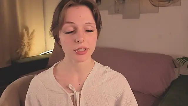 Shy_Vivi webcam