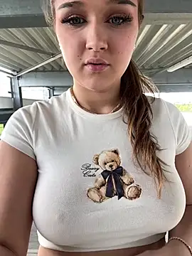 Hannah-2007 🏘 live sex chat