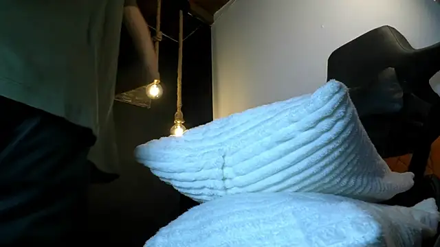 nicolas_valmont live cam on StripChat